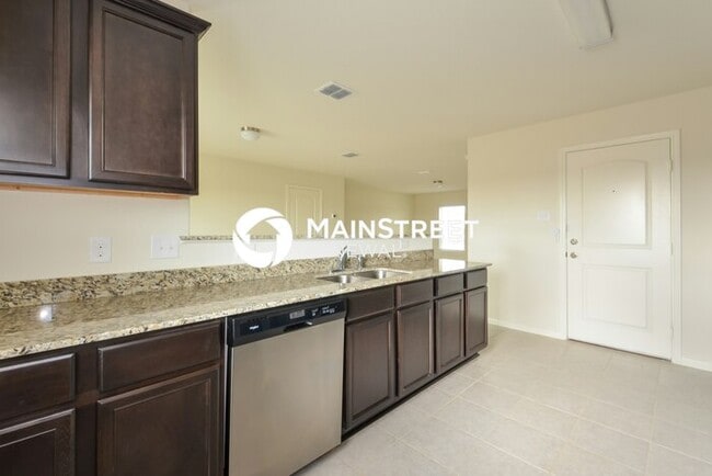 Building Photo - 3 Bedroom Pet-Friendly Home in San Antonio, TX with Main Street Renewal