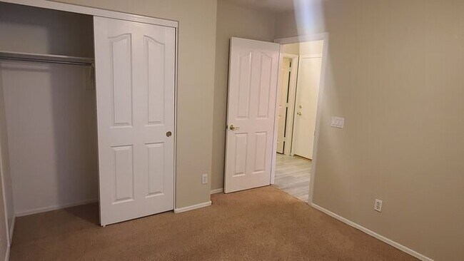 Building Photo - 5-bedroom in the heart of Gilbert