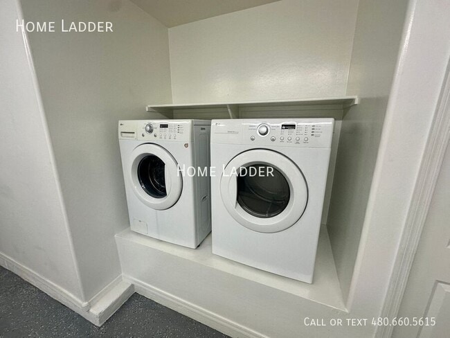 Building Photo - 4201 E Jasper Dr