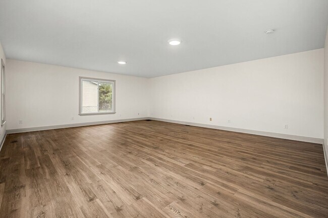 Building Photo - 1015 Brinkley Rd