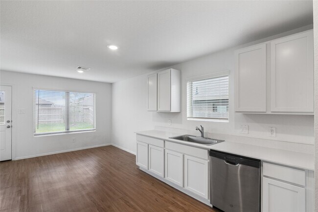 Building Photo - 3034 Twisted Myrtle Dr
