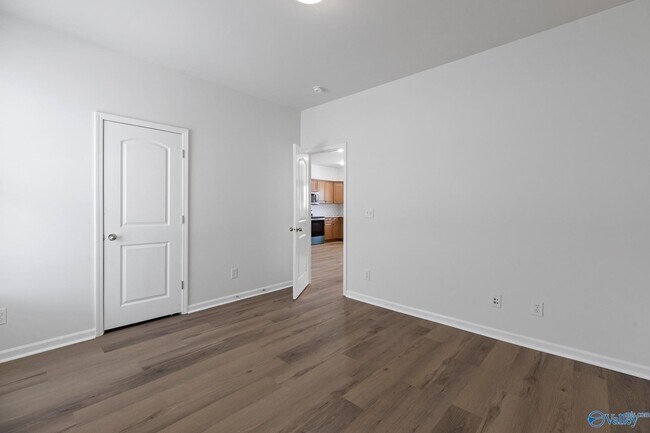 Building Photo - 307 Acorn Grove Ln SW