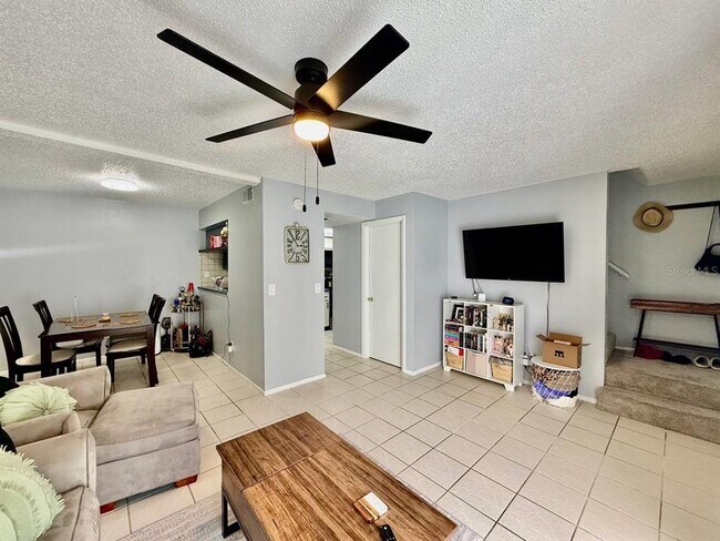 Building Photo - 1843 Bough Ave