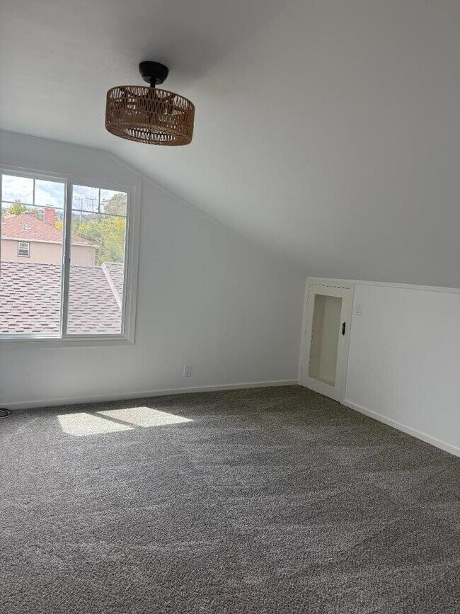 Building Photo - 1508 Davis Dr