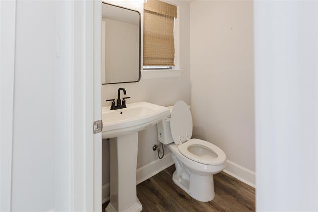 Building Photo - 14441 Balmoral Pl