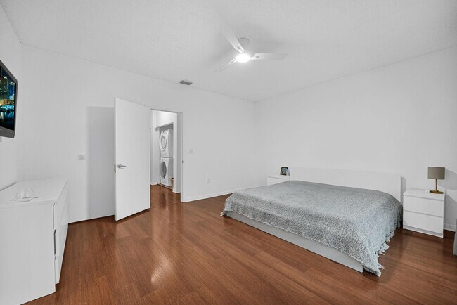 Building Photo - 21385 Marina Cove Cir