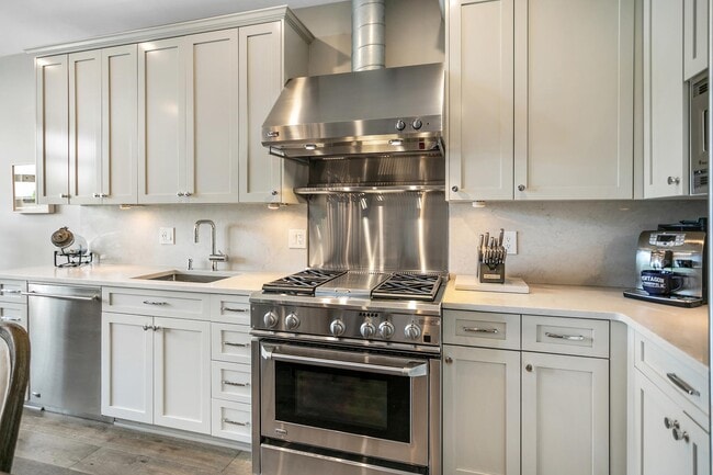 Building Photo - 2125 14th St NW