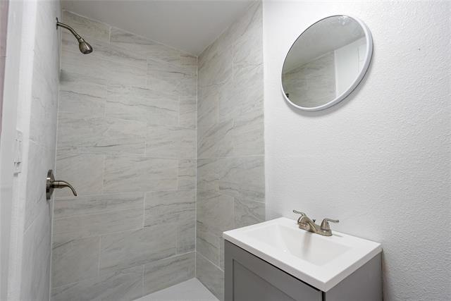 Building Photo - 335 N Marsalis Ave