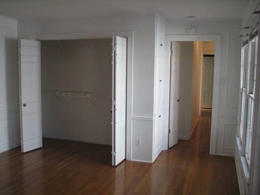 Building Photo - 1114 W 22nd St