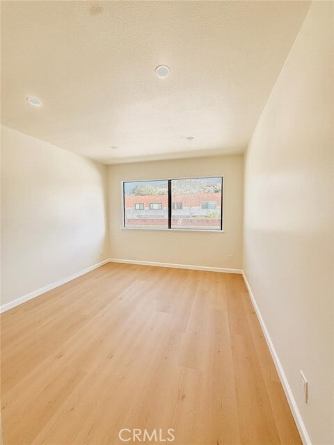 Building Photo - 27939 Ridgebrook Ct