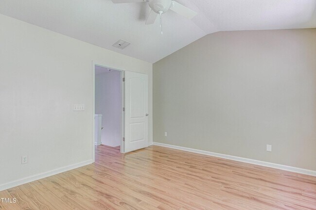 Building Photo - 306 Orchard Park Dr