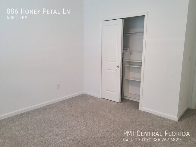 Building Photo - 886 Honey Petal Ln
