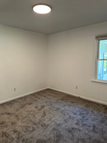 Bedroom 2 - 78A Dries Dr