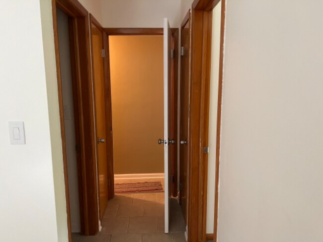 Building Photo - 1239 Broadrock Ct