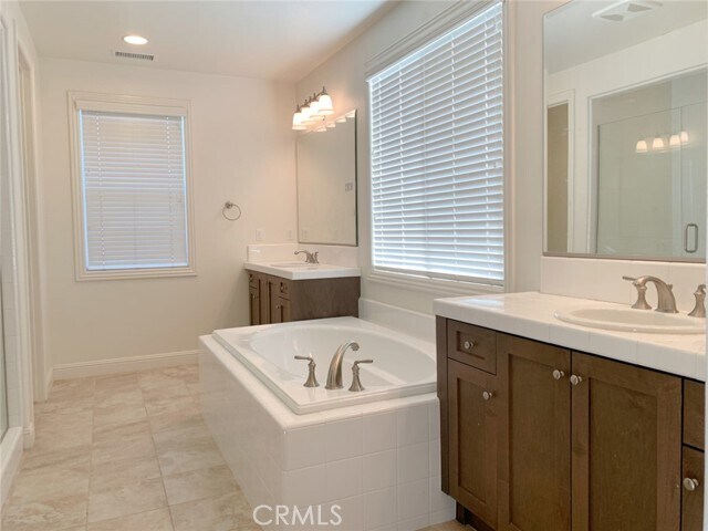 Building Photo - 16 Manzanillo