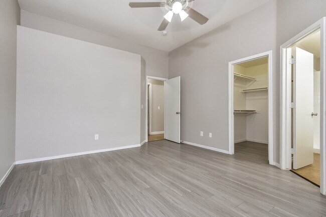 Building Photo - 2018 Annbriar Ave