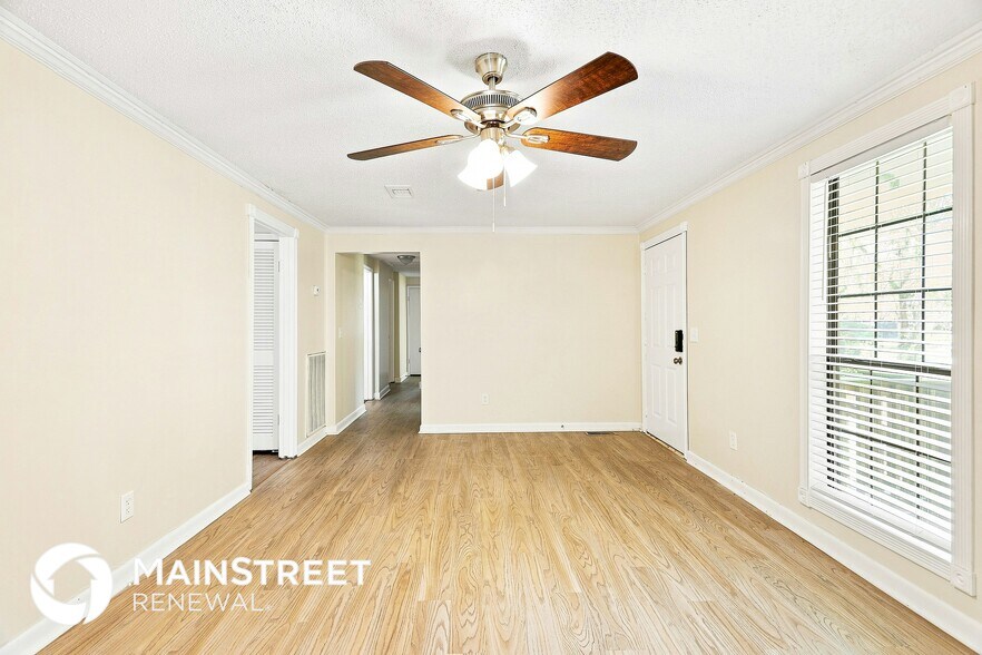 Building Photo - 5057 Oak Leaf Cir