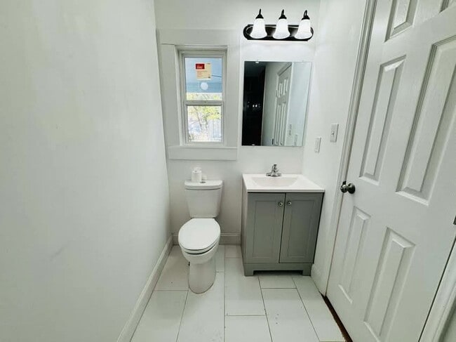 Building Photo - 1001 Archdale Dr