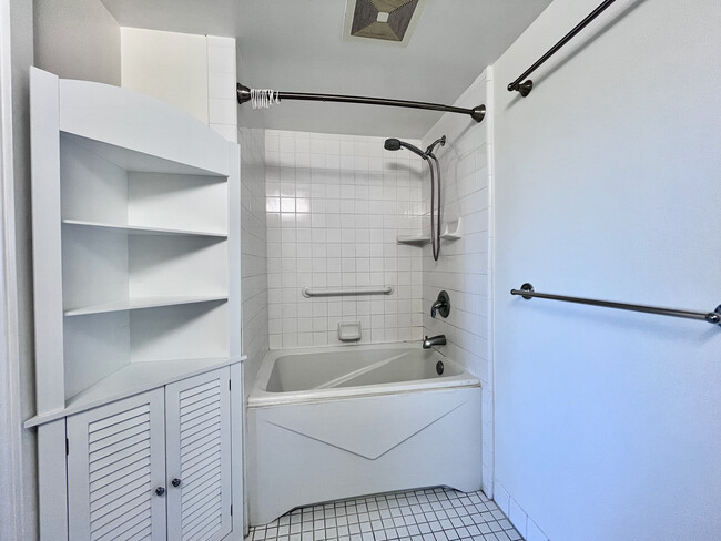 Guest bathroom - 350 N 2nd St
