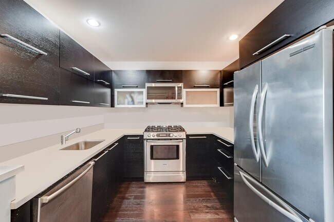 Building Photo - 1450 Washington St