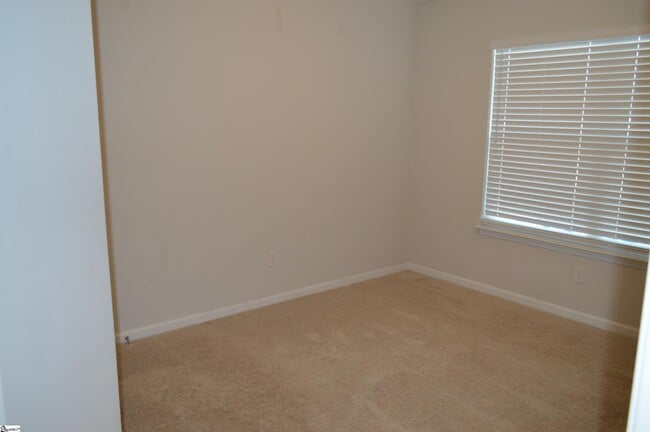 Building Photo - 161 Xander Dr