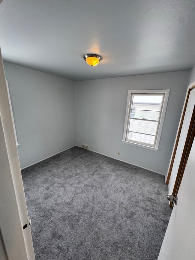 Building Photo - 4608 W Howard Ave