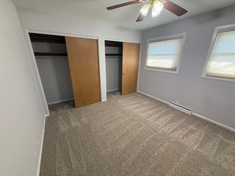 Building Photo - 1725 Elmwood Ln