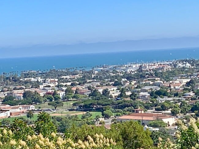 Building Photo - Three Bedroom Riviera Home with Ocean View...