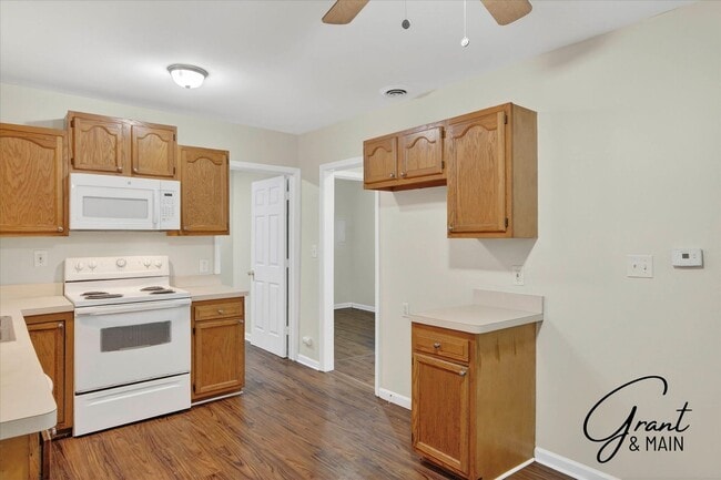 Building Photo - 3 bedroom ranch $1175