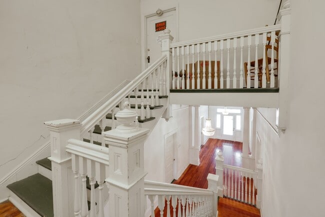 Building Photo - 295 Oglethorpe Ave