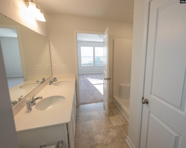 Building Photo - 348 Braemar Dr