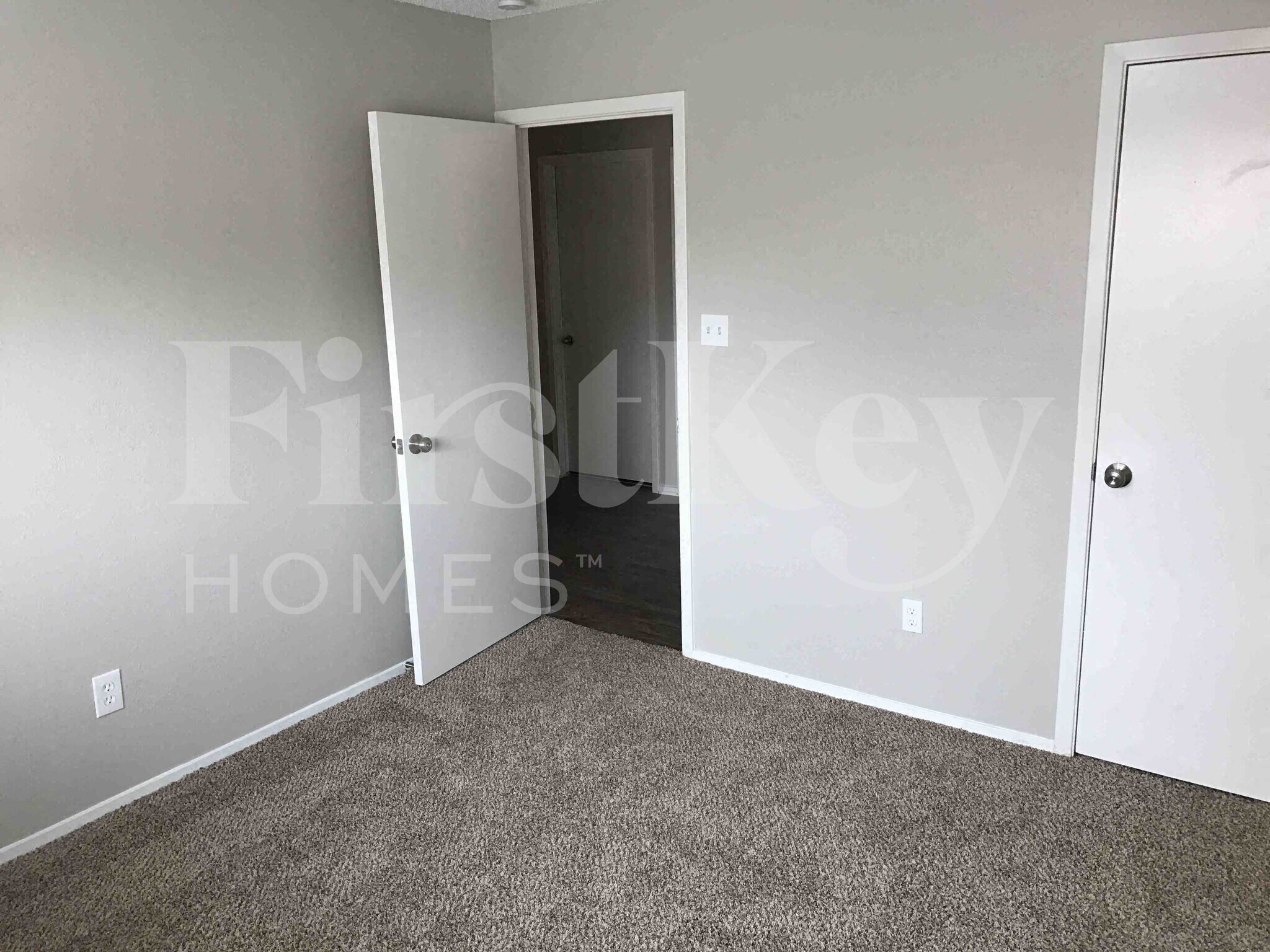 Building Photo - 2510 Bentley Dr