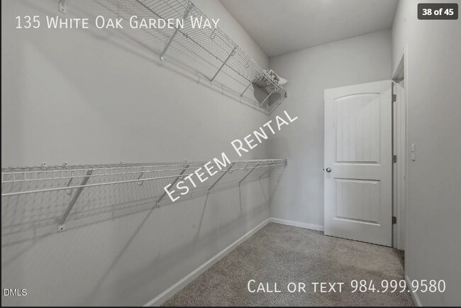 Building Photo - 135 White Oak Gdn Wy