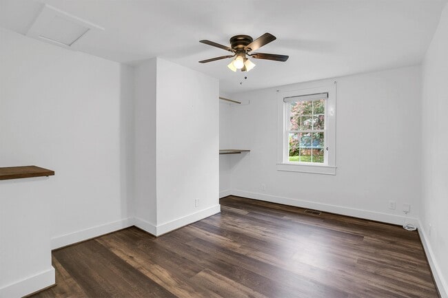 Building Photo - 109 Augusta St