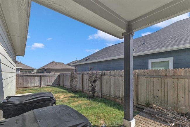 Building Photo - 223 Clearlake Dr