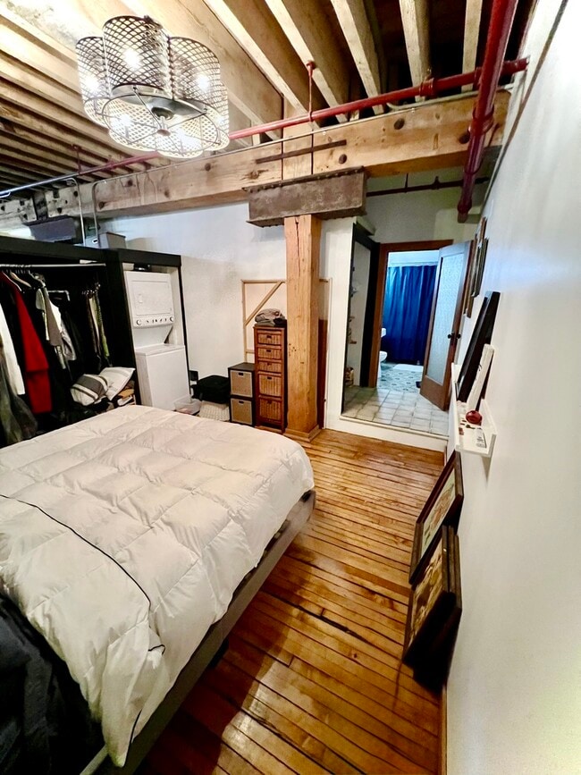 Building Photo - 711 S Dearborn St