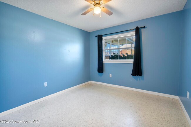 Building Photo - 219 Narvaez Dr