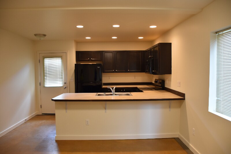 Building Photo - 8372 Wabash Ave S