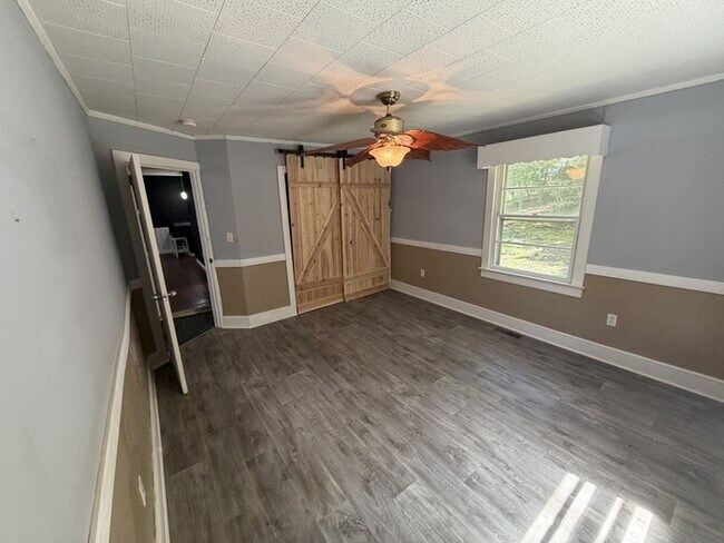Building Photo - 5545 Old Winnsboro Rd