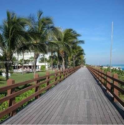 Building Photo - 7510 Carlyle Ave