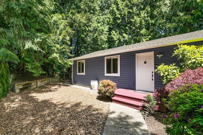 Building Photo - 3 Bedroom Sammamish Rambler in Quiet Cul d...