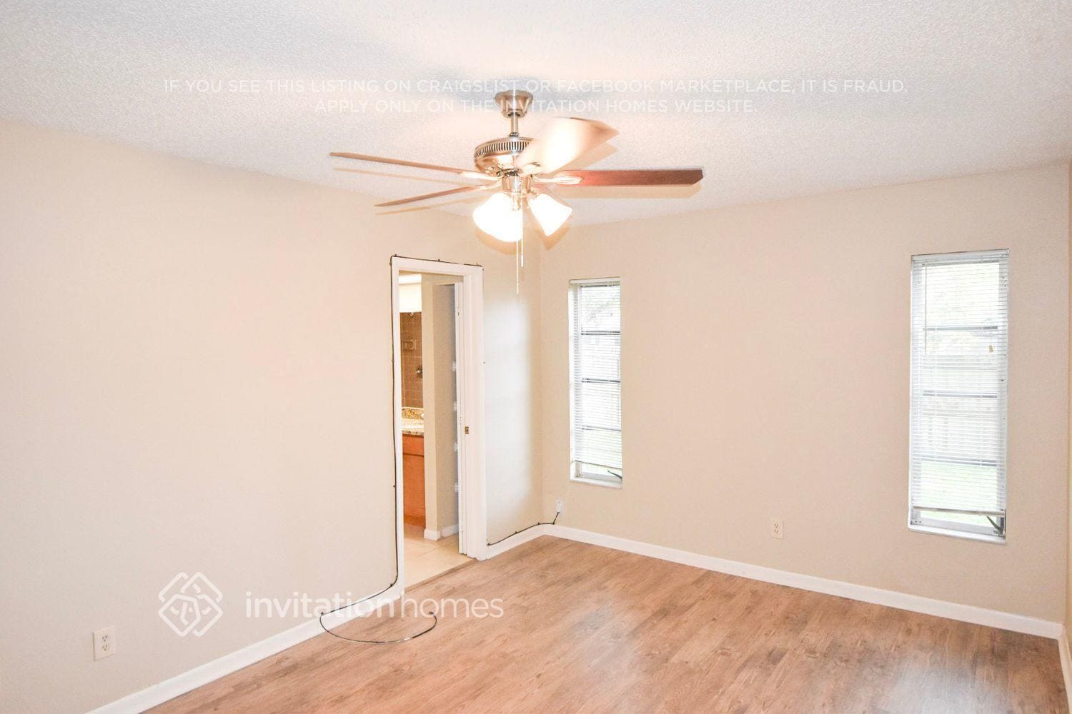 Building Photo - 1030 Oakwood Dr