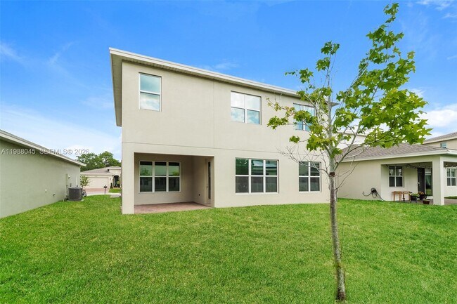 Building Photo - 1183 NW Leonardo Cir