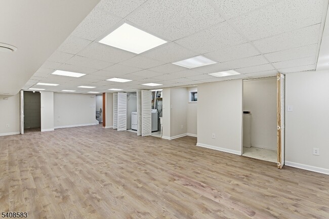 Building Photo - 1201 Normandy Ct