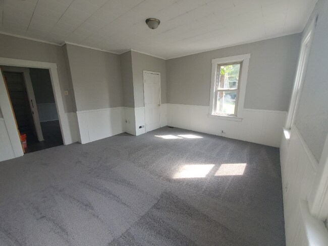 Building Photo - 20 Euclid St