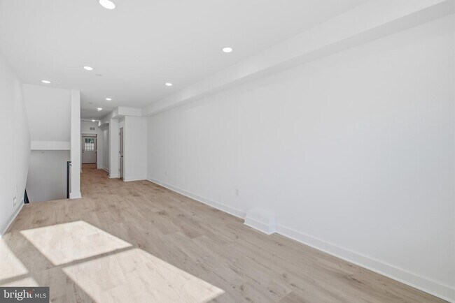 Building Photo - 2322 N 5th St