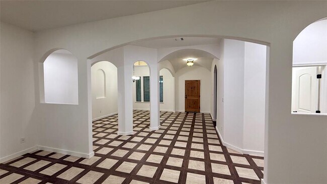 Building Photo - 5673 Solana Ranch Rd