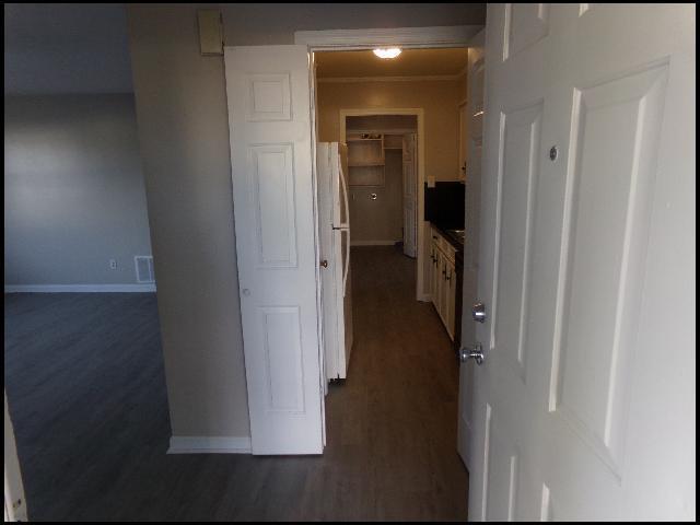 Building Photo - 1807 Sanford Dr