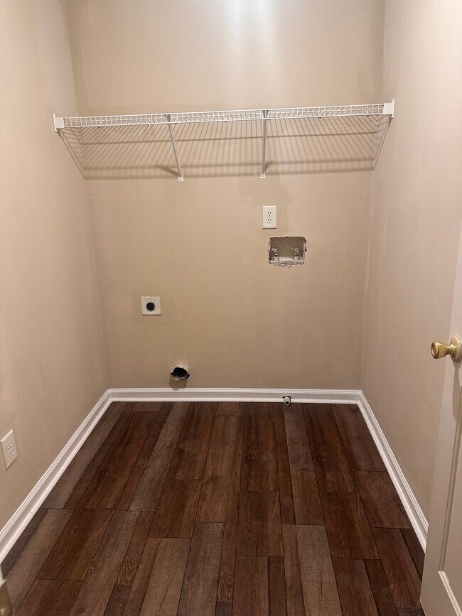 Building Photo - 164 Addy Ln