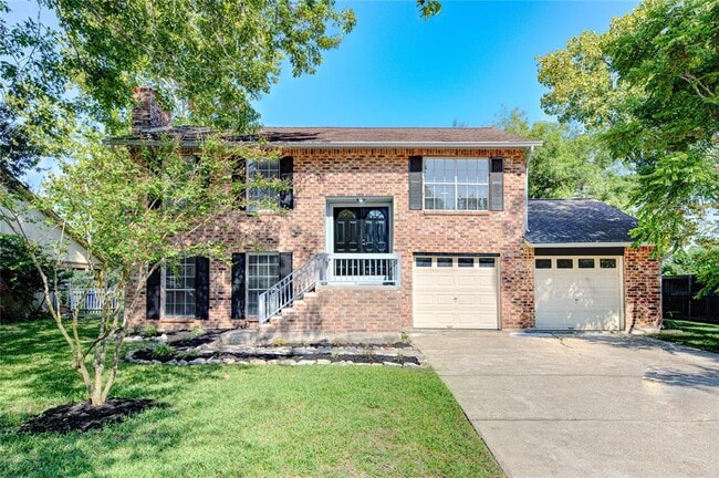 Building Photo - 236 E Castle Harbour Dr